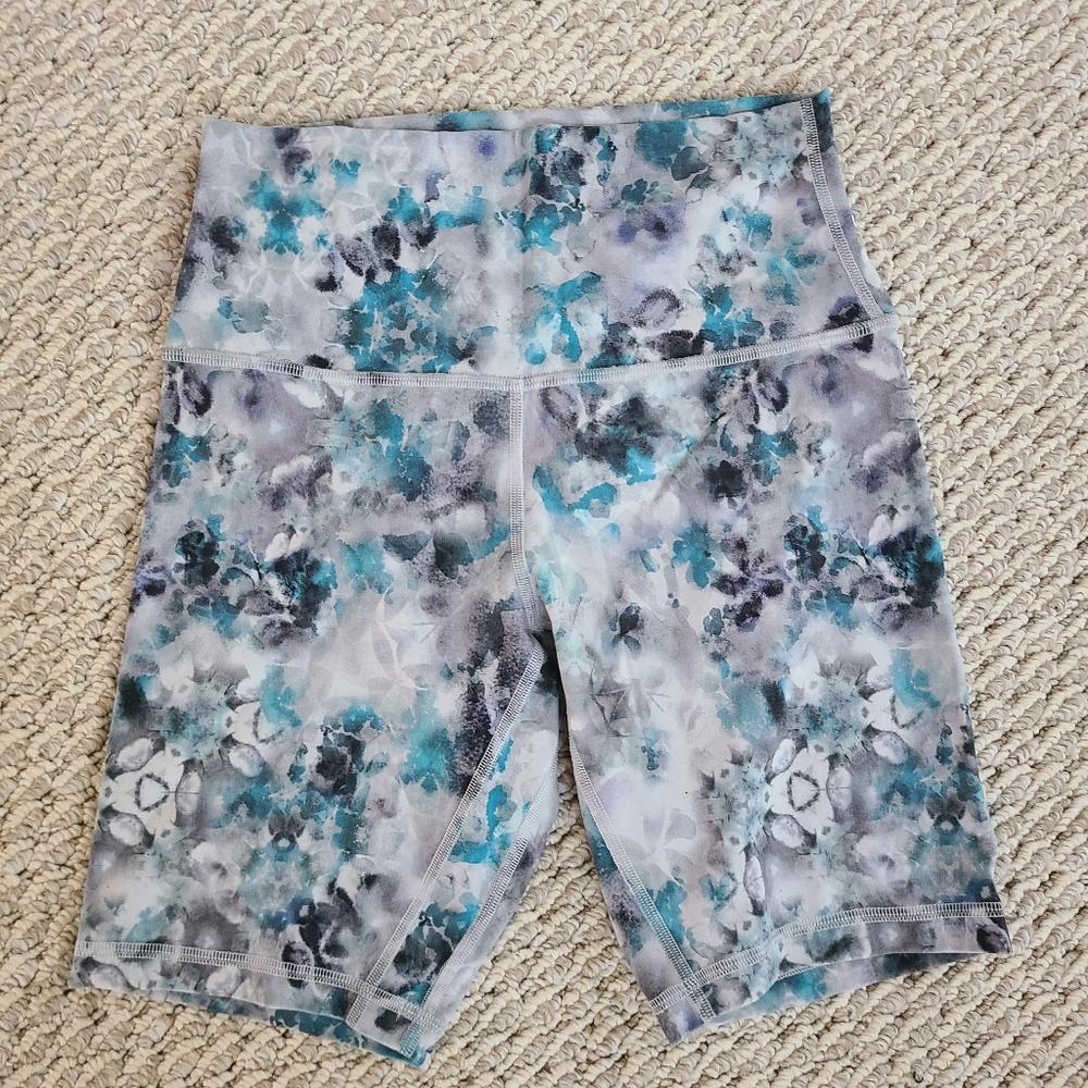 Lululemon HR Aligns 6"